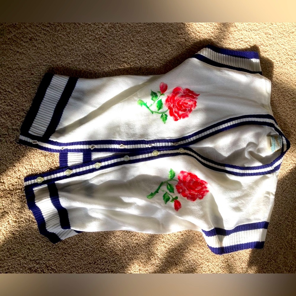 Vintage dead stock floral cardigan! 1960s/1970s